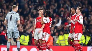 她抓住瑞典 她抓住瑞典